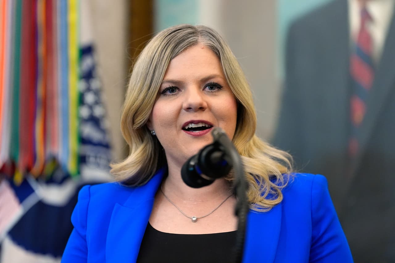 Los senadores interrogan a Heidi Overton, nominada por Trump para dirigir la FDA, sobre sus opiniones acerca de la píldora abortiva y las vacunas