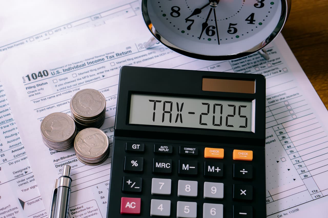 IRS anuncia cambios fiscales: ¿cómo afectarán tu bolsillo los nuevos ajustes para 2025 y más allá?