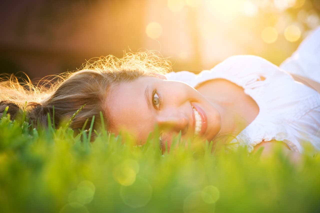 <b>Libra:</b>
<br>Gentiles, divertidos, con gusto por lo romántico y amantes de la belleza natural.