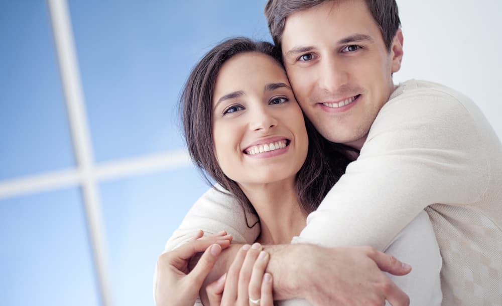 Felizmente, en ese sentido, Cáncer es más práctico si su pareja es un Piscis y entre los dos pueden encauzar su energía en una dirección concreta. Piscis es más soñador que el otro, pero algo más pesimista, mientras que un Cáncer le anima en esos momentos de depresión.