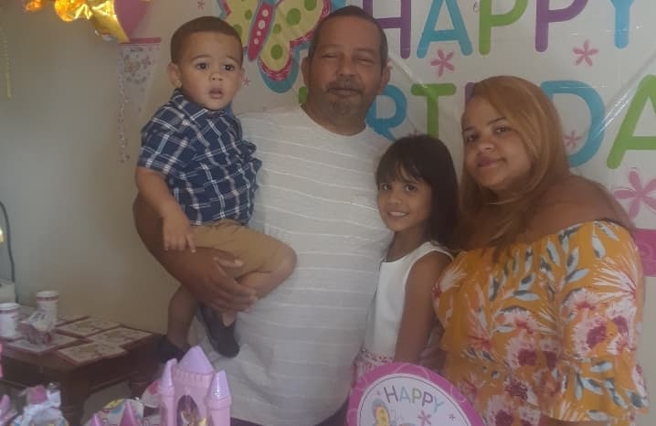 Ella superó el coronavirus, su esposo está en el hospital y les dice a otros hispanos: "No dejen de luchar"