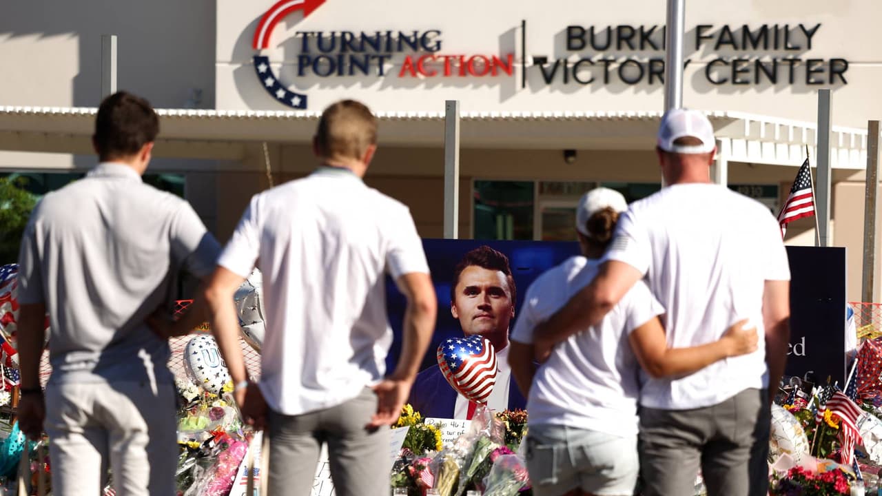 Tras el asesinato de Charlie Kirk, EEUU parece estar irremediablemente dividido. ¿Hay alguna salida?