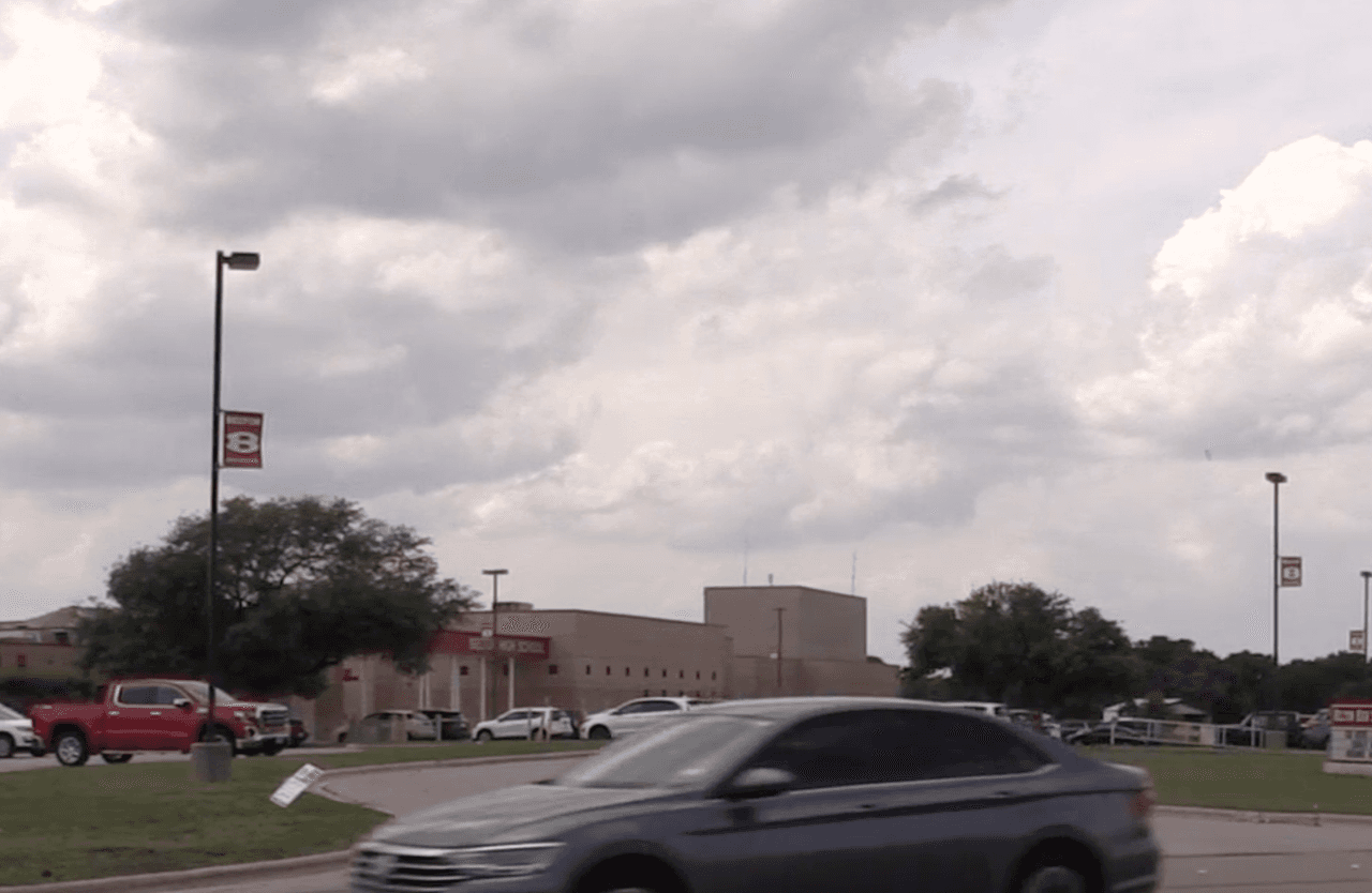 Tras el incidente reportado el martes, el distrito escolar decidió cancelar el resto de las clases esta semana.