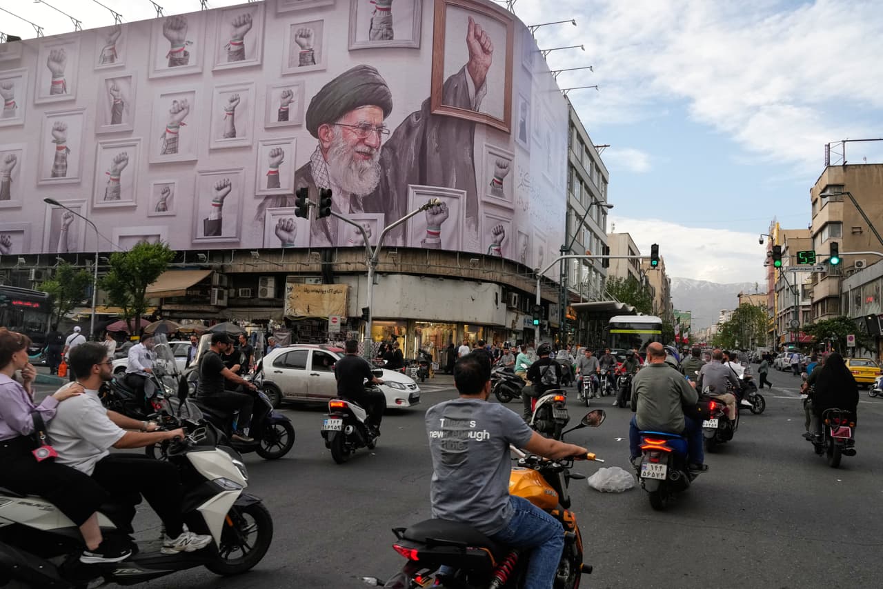 Trump dice ahora que no hay prisa para firmar un acuerdo con Irán