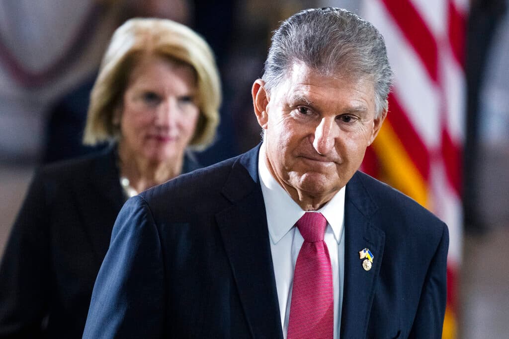 Manchin no irá a reelección en 2024 y pone en riesgo la precaria mayoría demócrata en el Senado