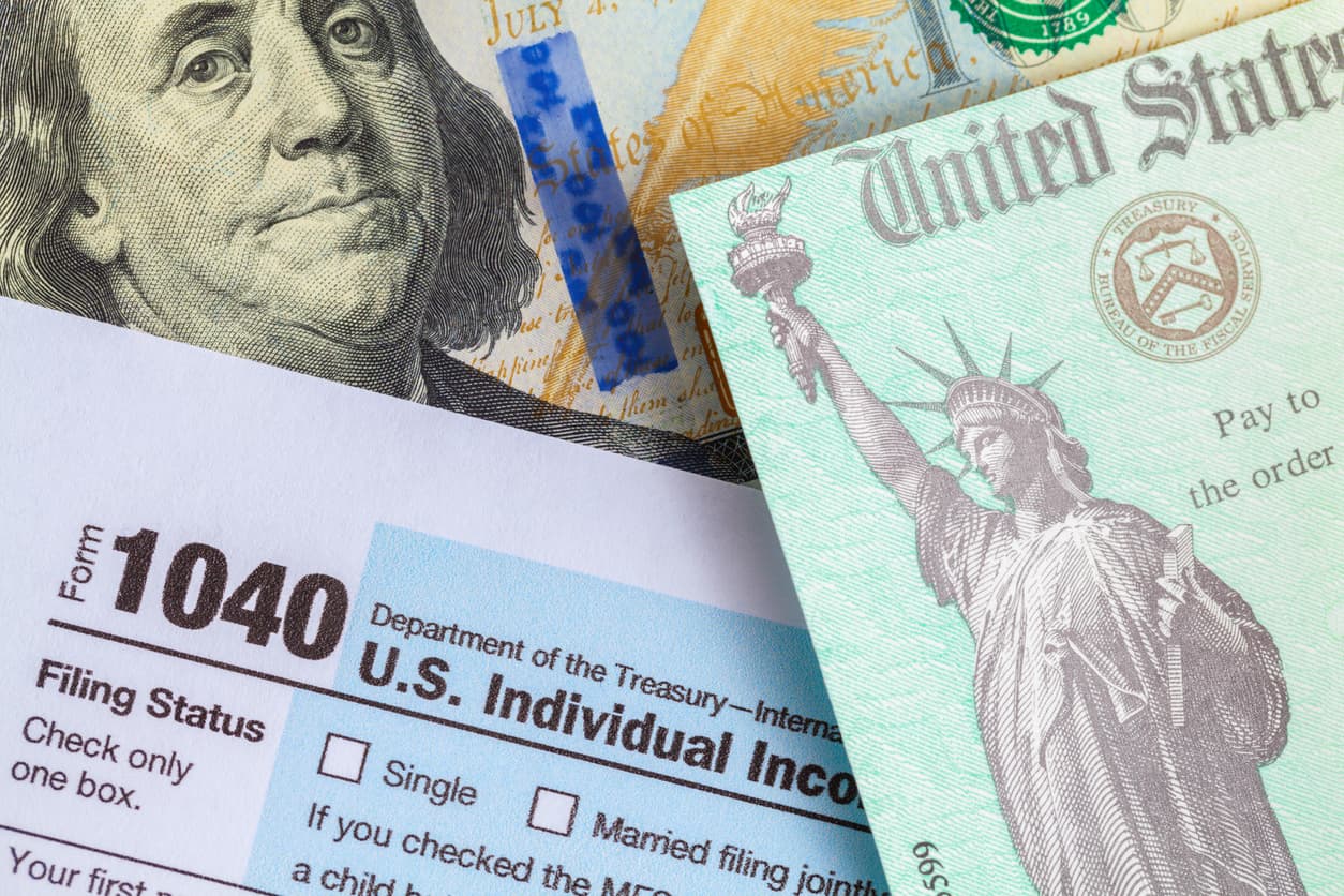 Más de 143,000 residentes de Illinois recibirán cheques de compensación por engaño de TurboTax