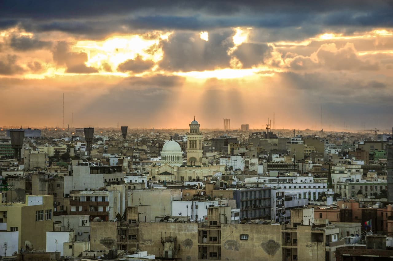 <h3 class="cms-H3-H3">9. Libia</h3>
<br>
<br>🛫
<b>Factores de riesgo: </b>Crímenes, terrorismo, inestabilidad social, secuestro y conflicto armado.
<br>
<br>🛫
<b>Advertencia más reciente del Departamento de Estado: </b>6 de junio de 2022.
<br>