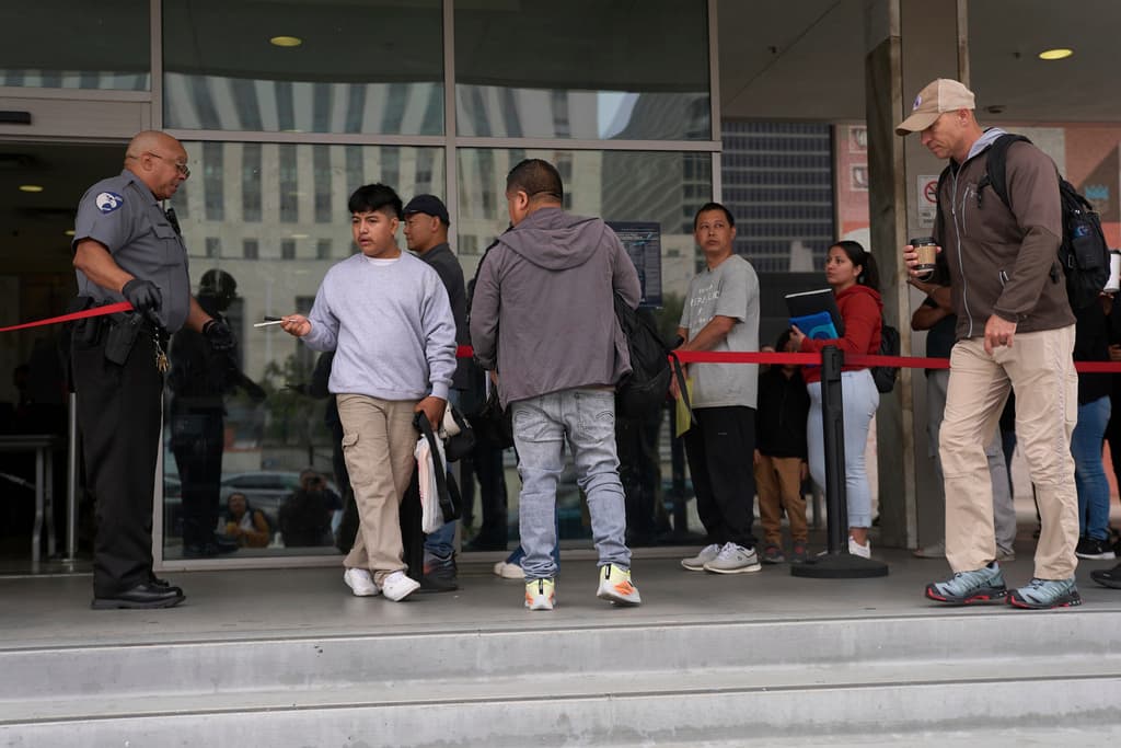 DHS publica la nueva norma que pone fin a la extensión automática de los permisos de trabajo para inmigrantes