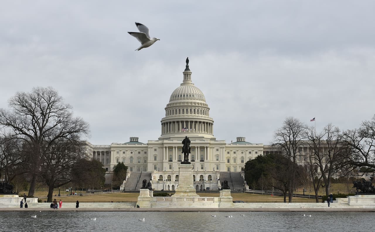 El Senado aprueba 70,000 millones de dólares para la ofensiva migratoria de Trump
