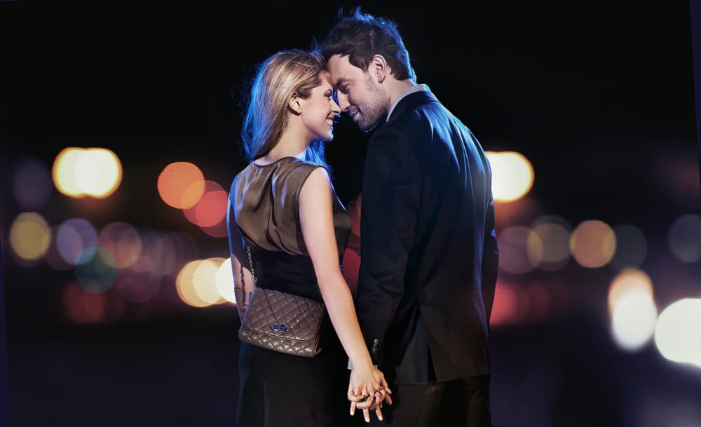 <b>Sagitario con Piscis; una relación de visiones opuestas</b>
<br>Sagitario ve la vida con optimismo, Piscis tiende a verle el lado peligroso a las situaciones a las cuales Sagitario se lanza con entusiasmo, a veces sin pensar mucho en las consecuencias.