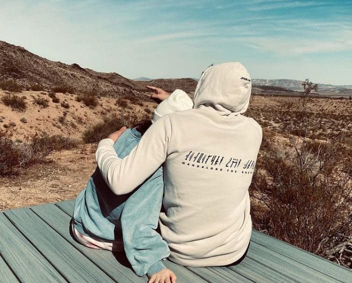 El noviazgo de Cristian Muñiz Torres y Kylie Jane Marco comenzó el 26 de enero de 2019, y cada año en su aniversario
<a href="https://www.univision.com/famosos/el-hijo-mayor-de-dayanara-torres-y-marc-anthony-ya-tiene-novia-y-esta-de-romantico-aniversario-fotos">intercambian mensajes de amor</a> en redes.
<br>