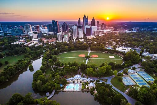 <b>Atlanta, Georgia </b>
<br>Ocupó el séptimo lugar en el análisis de todos los factores.
<br>
<br>La capital de Georgia ocupó el puesto número 34 en accesibilidad, 12 en bienestar y 5 en calidad de vida. Atlanta tiene una población de 486,290, según el Censo de 2017.
