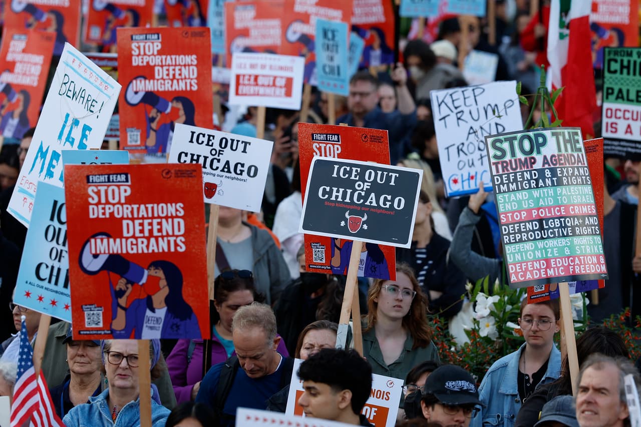 El motivo de la protesta fue desestimar el mensaje del presidente Donald Trump sobre la posible intervención de la Guardia Nacional, anuncio que ha generado temor y preocupación en distintos sectores de los habitantes de Chicago.