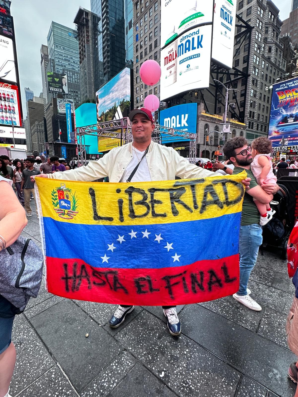 Venezolanos en Nueva York piden libertad y democracia para su país.