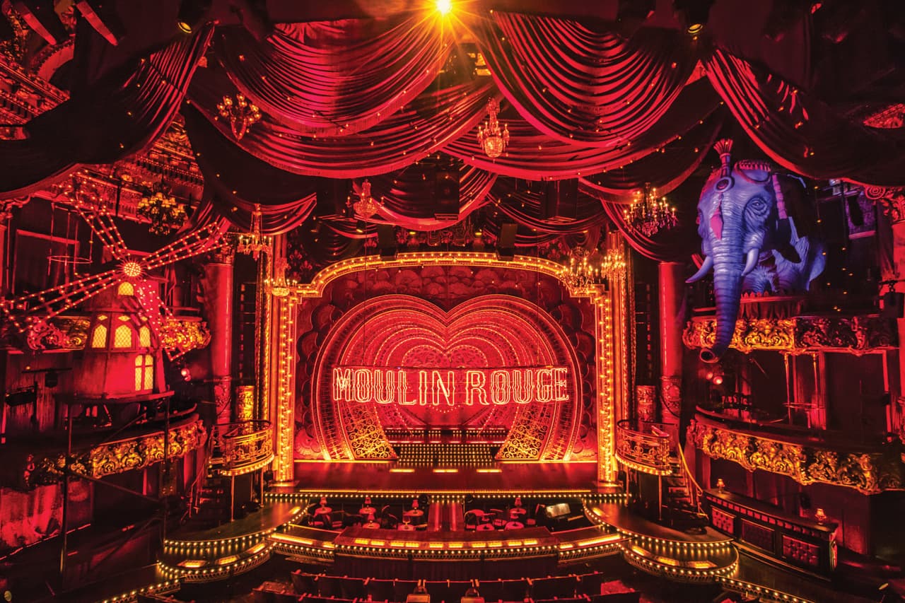 Moulin Rouge! The Musical: Una exhibición electrizante de amor bohemio y apasionado ilumina Broadway