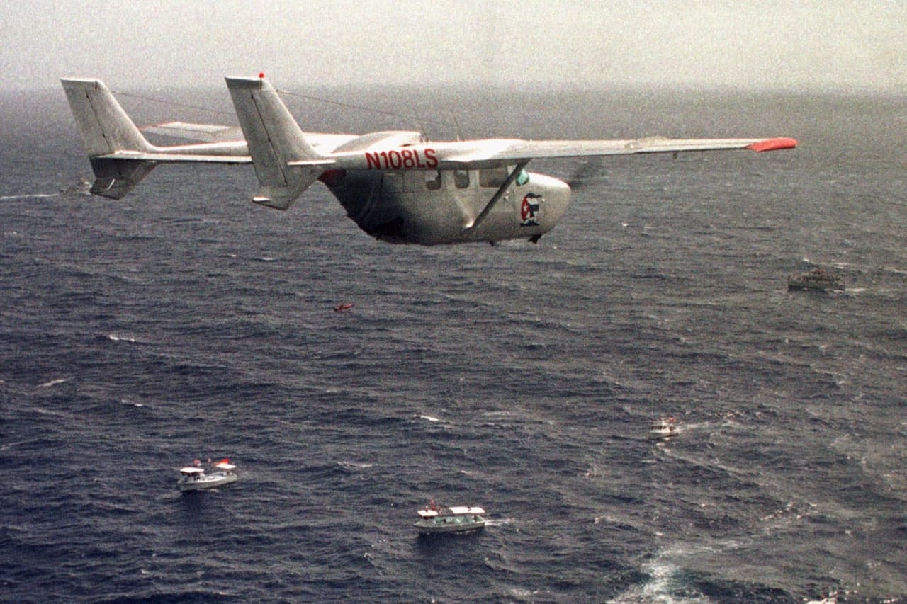 El caso por el que EEUU acusa de asesinato a Raúl Castro: el derribo de las avionetas de Hermanos al Rescate hace 30 años