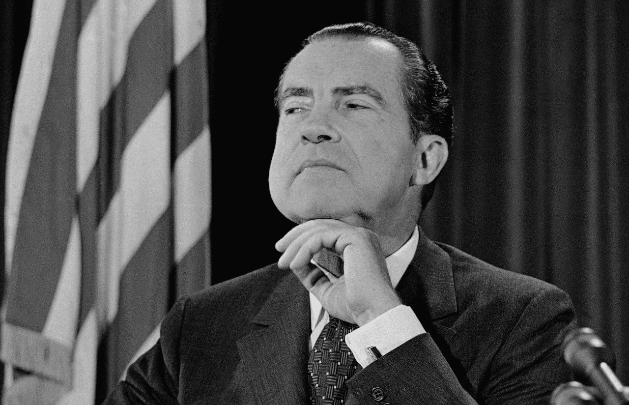 Las 7 horas de Trump recuerdan aquellos 18 minutos de Nixon: conversaciones telefónicas presidenciales perdidas del registro