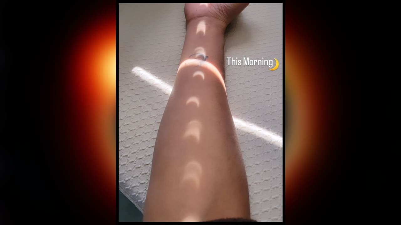 Una forma segura de ver el eclipse solar anular
<b>era a través de la proyección de su sombra</b>. En Texas su paso dejó imágenes sorprendentes que fueron aprovechadas incluso como una forma de expresión en la piel de los espectadores.