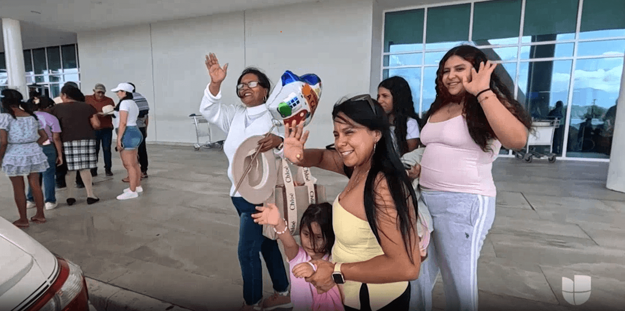 El amor de una familia vence la pesadilla migratoria: dos hermanas se autodeportan a Honduras para reencontrarse con su madre