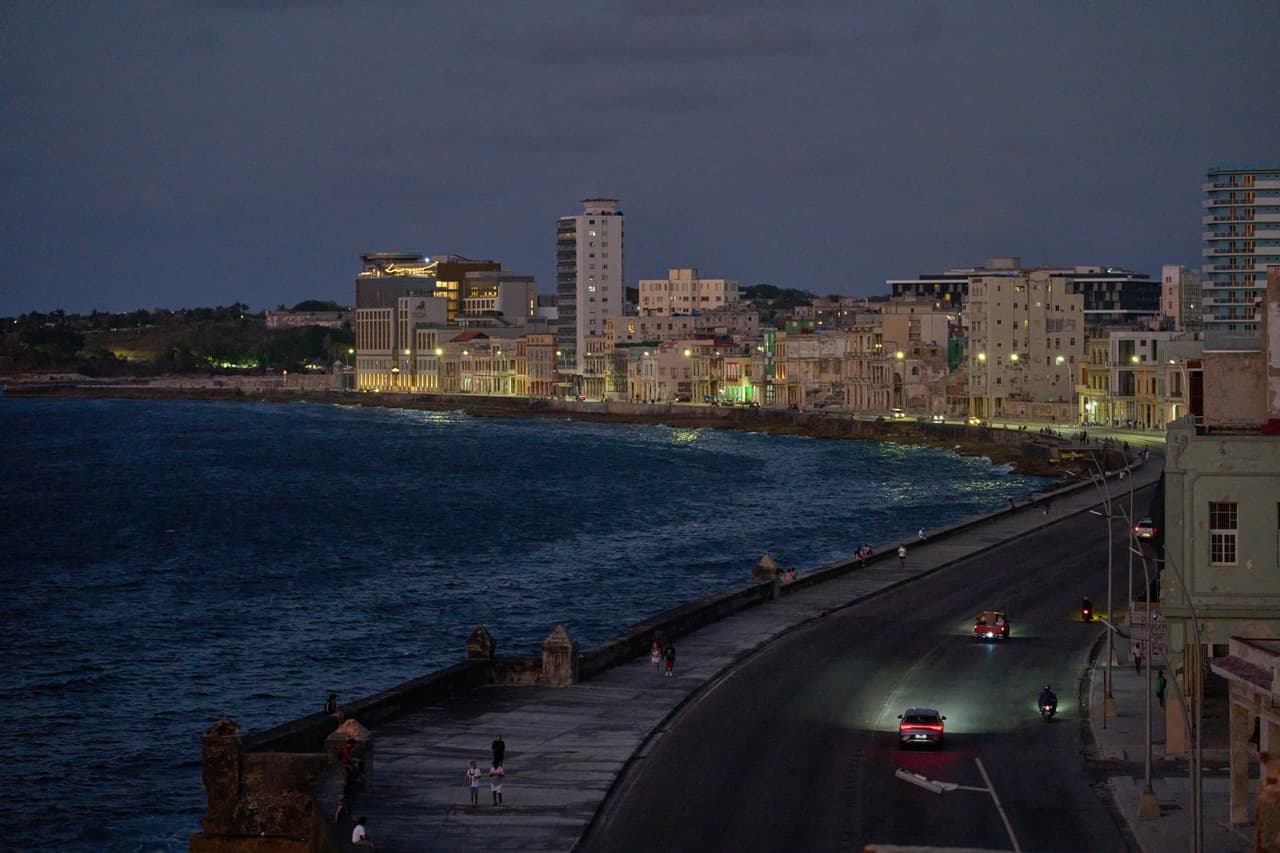 Turismo cubano cae un 48% en primer trimestre en medio de crisis energética