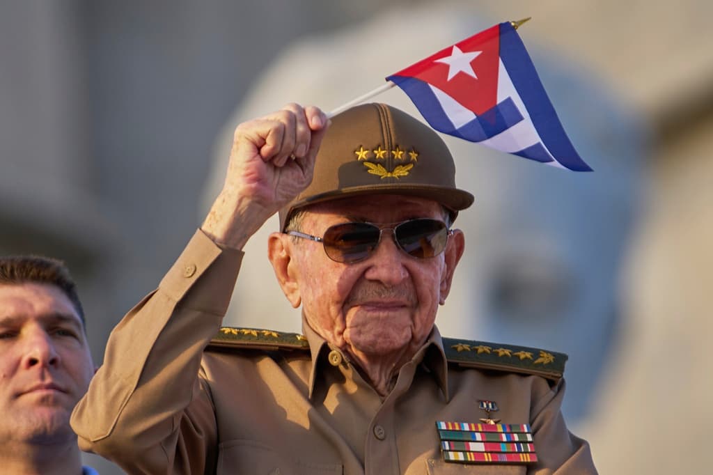 La ausencia de Raúl Castro en el acto de la revolución cubana dispara los rumores sobre un empeoramiento de su salud