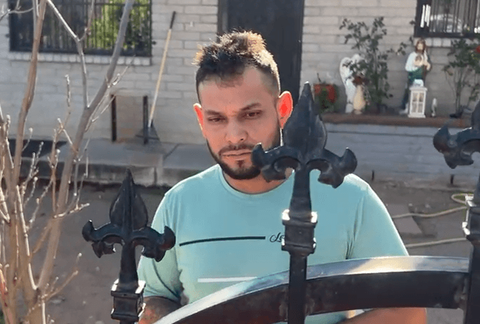 Palazuelos, quien dijo que trabaja como repartidor en Tucson, dijo que pudo haber una confusión en su arresto, pues, como parte de su trabajo,
<b>no descarta que en algún momento haya hecho una entrega en casa de Nancy</b>.