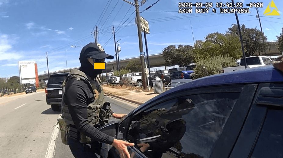Qué hacer y qué nunca hacer si ICE te detiene en tu vehículo: 5 claves para reducir el riesgo de un incidente