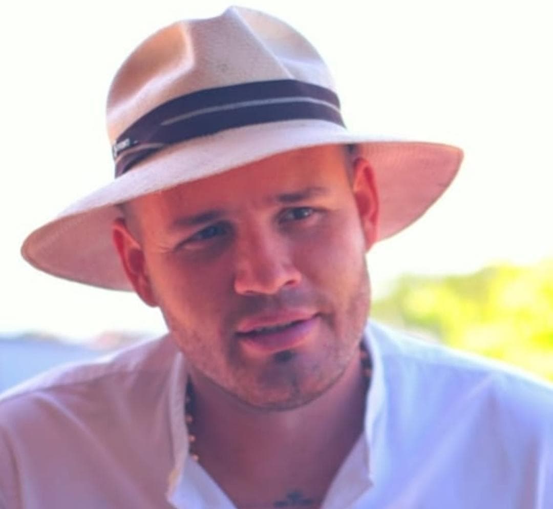 Asesinan a un exalcalde colombiano que trabajaba en campaña de candidato ultraderechista
