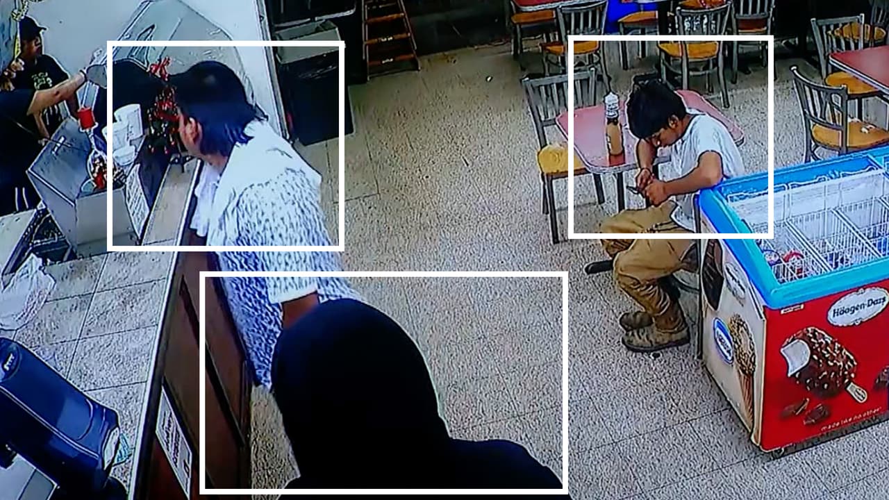 <h3 class="cms-H3-H3">El único momento en que coinciden</h3> Rafael García saluda a Iván Noyola y
<b>conversan por unos momentos. </b>
<br>Es el único instante registrado en que
<b><a href="https://www.univision.com/local/dallas-kuvn/identifican-a-las-tres-victimas-mortales-de-un-tiroteo-en-garland-el-fin-de-semana-esto-se-sabe-del-caso-video" target="_blank">las tres víctimas coinciden dentro de la tienda.</a></b>
<br>Luego,
<b>Iván y Rafael se desplazan hacia otra área del local, </b>sin saber lo que ocurriría segundos después.