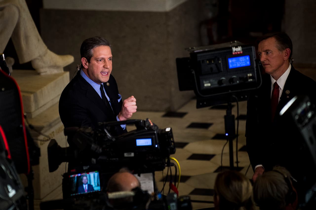 <b>Tim Ryan, 45 años. </b>Es miembro de la cámara de Representantes por Ohio desde 2013 y fue senador estatal (2001-2002). Ha sido uno de los críticos del liderazgo de Nancy Pelosi a quien considera alejada de las bases del partido.