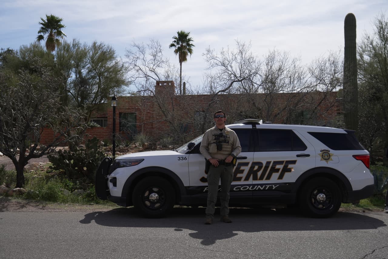 Durante estos días de búsqueda, medios han reportado que
<b>han recibido al menos tres supuestas <a href="https://www.univision.com/local/arizona-ktvw/nancy-guthrie-tucson-nota-tmz" target="_blank">notas</a></b>, en las que se han fijado plazos para el pago de un rescate; las autoridades no han corroborado la autenticidad de ninguna de ellas.