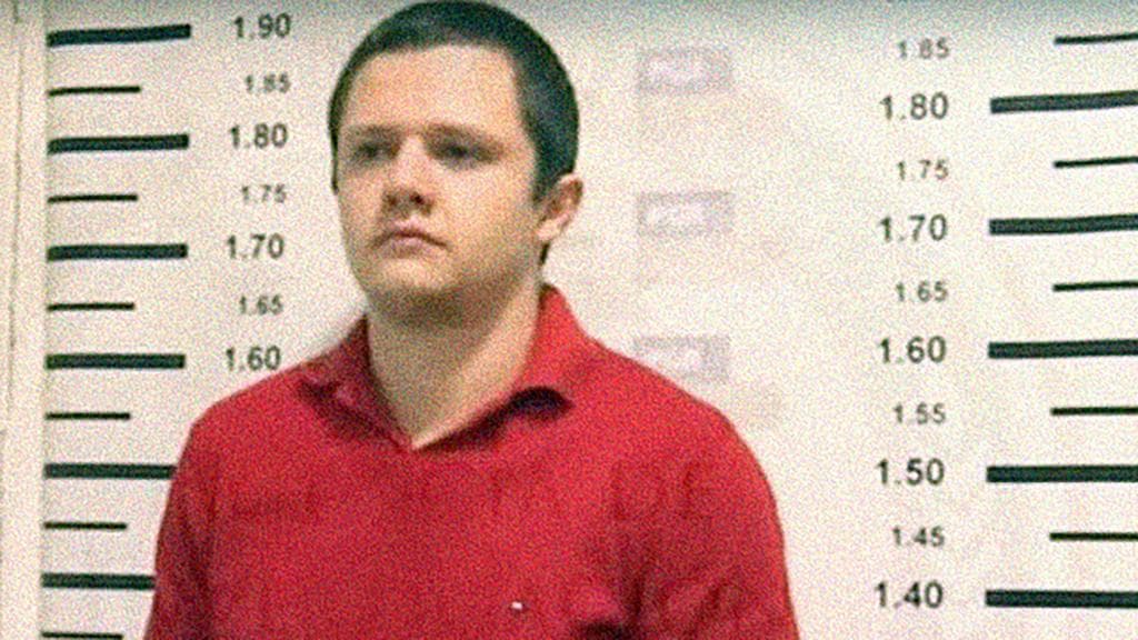 Su hijo Rubén Oseguera González, alias ‘El Menchito’ y quien consideran fue el segundo al mando del cartel, fue extraditado el 20 de febrero de 2020 por cargos de
<b>conspiración para importar droga hacia EEUU. </b>Un juez le negó el derecho a fianza y sigue preso esperando su juicio.