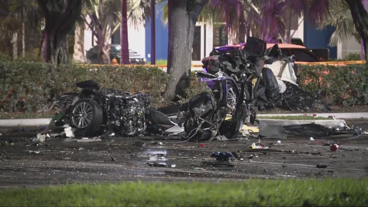 Accidente de tráfico en Doral deja una persona muerta: el carro quedó partido en varias partes