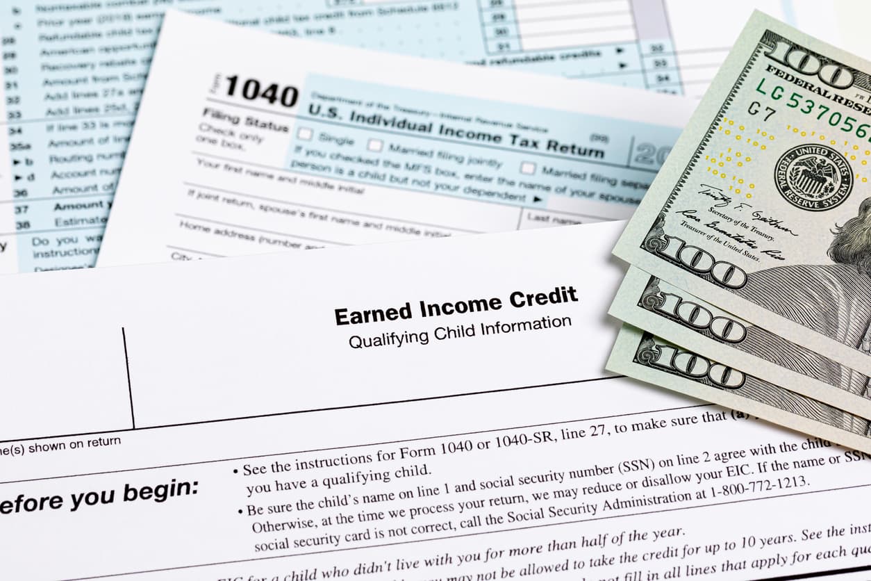 Revisa si puedes pedir al IRS este crédito de hasta unos $7,000 en esta temporada de impuestos
