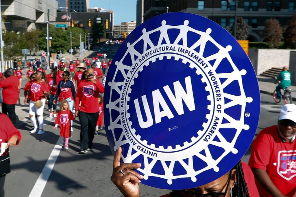 UAW: las claves de la huelga con que United Auto Workers podría paralizar las plantas automotrices de EEUU