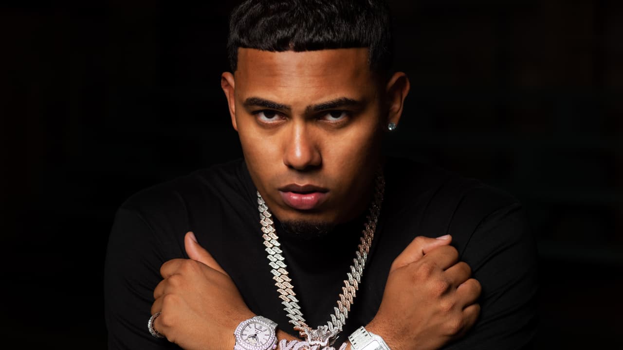 <h3 class="cms-H3-H3"><b>Myke Towers </b></h3>
<br>
<b>8 nominaciones</b>
<br>Remix Del Año (3 veces)
<br>La Mezcla Perfecta Del Año
<br>Colaboración Del Año – Pop
<br>Artista Masculino Del Año – Urbano
<br>Canción Del Año – Urbano
<br>Colaboración Del Año – Urbano
<br>