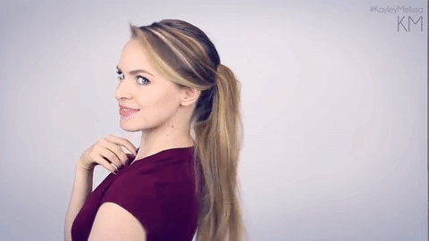 Te estás haciendo la 'colita de caballo' de forma equivocada: un tutorial te lo explica