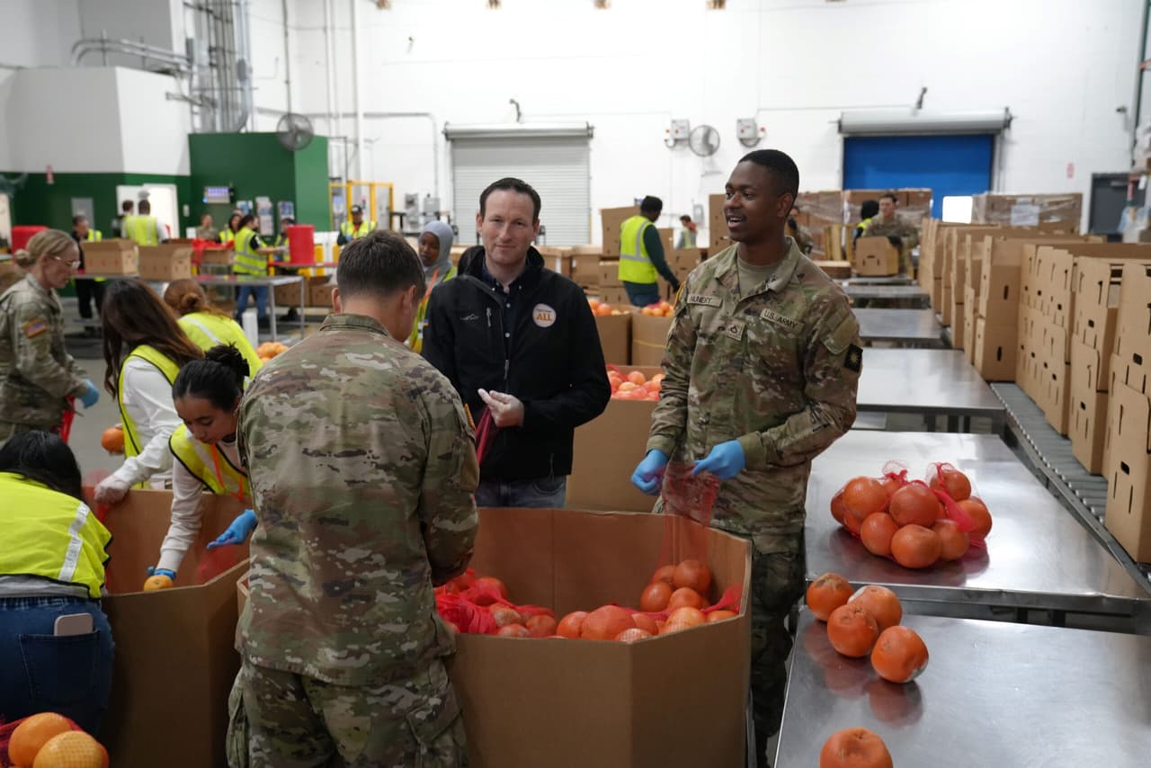 California ha liberado hasta 80 millones de dólares en fondos estatales destinados a mantener abastecidos los bancos de alimentos en casi todos los condados del estado.