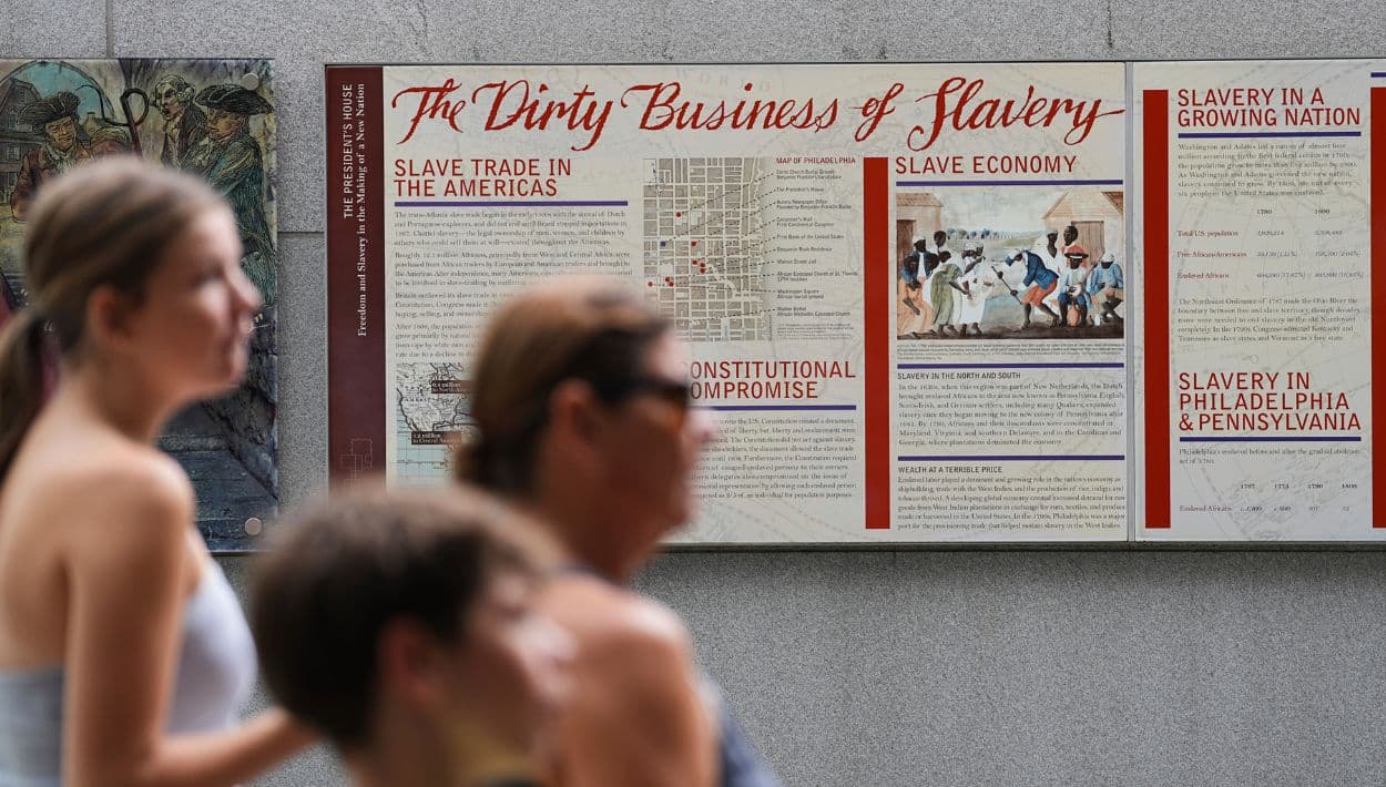 Retiran exhibición sobre la esclavitud en Filadelfia tras orden de Trump