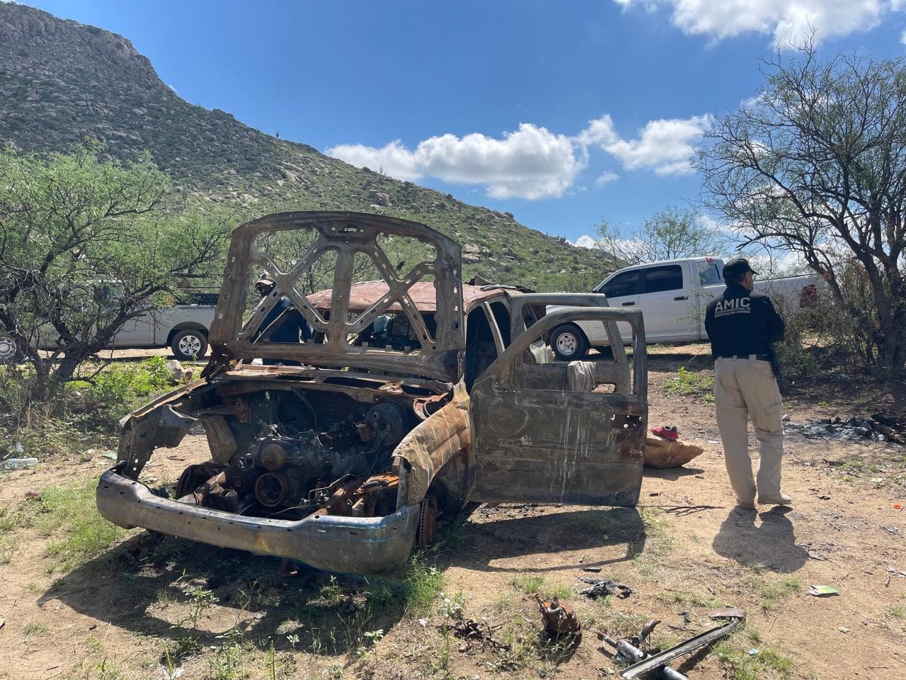 Además del colectivo de madres buscadoras y de agentes de la FGJES, en la búsqueda realizada este fin de semana
<b>participaron elementos de otras corporaciones, como el Ejército y la Marina</b> mexicanos.