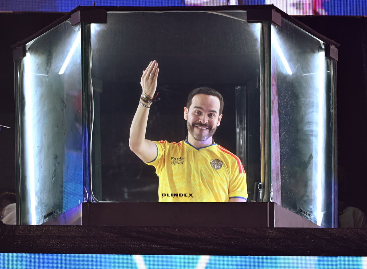 Abelardo de la Espriella celebra el triunfo y pide "cuidar los votos" en el escrutinio final