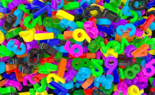 <b>UNO</b>
<br>Unidad y referencia de las matemáticas, es el número fuerte que representa la base de la vida. Simboliza fuerza, energía, grandeza, autoridad, organización, dirección, inteligencia, creatividad pero también orgullo, problemas de ego y hasta soledad.