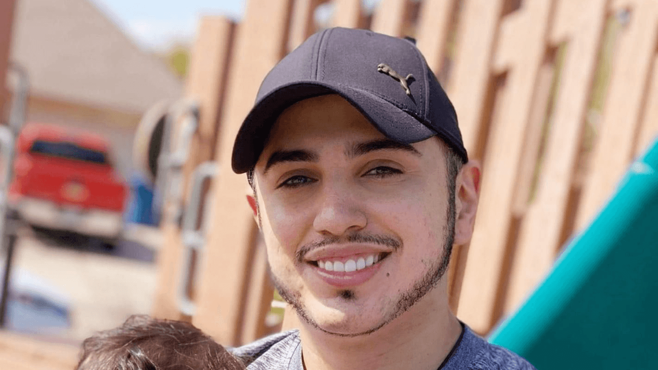 “Apoyó mucho a la comunidad inclusiva LGBTQIA+.
<b>Espero en mi corazón que no se trate de un crimen de odio</b>, pero de cualquier manera, se tiene que lograr justicia para mi hermano y que nada de esto le vaya a pasar a alguien más otra vez”, comentó su hermana, Elizabeth Solís.