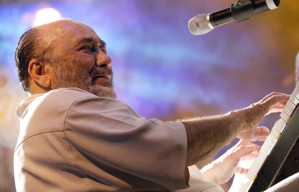 Muere el pianista Eddie Palmieri, ícono de la salsa y el jazz que fue el primer latino en ganar un Grammy
