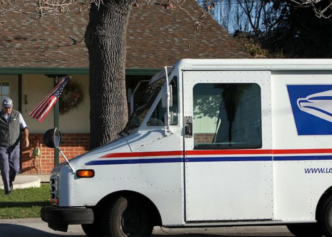 Un juez sí ordenó al Servicio Postal localizar más de 300,000 boletas, pero USPS respondió que lo haría con sus propios métodos