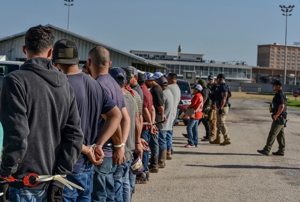 Los operativos de ICE en la construcción tienen consecuencias: no hay mano de obra y los proyectos se retrasan y encarecen