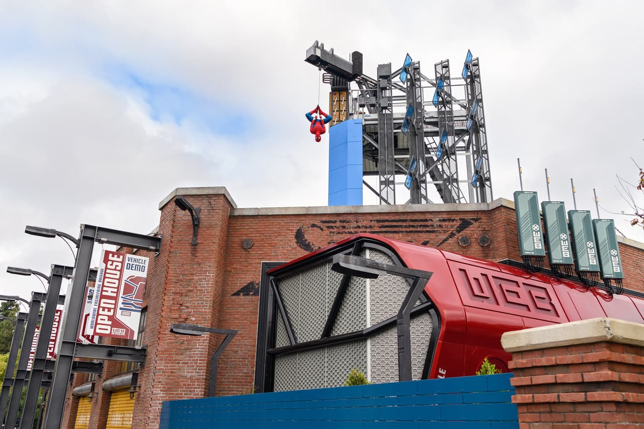 <h2 class="cms-H2-H2">10.- Disney California Adventure Park</h2>
<br>
<br>Una de las opciones que los fanáticos de las series de Disney tienen en el sur de California, con atracciones para los fanáticos de Marvel y Toy Story, entre otras. Así abrimos la lista de los 10 parques más baratos de California.
<br>
<br>¿Cuánto vas a gastar?
<b>La entrada cuesta $169 y el estacionamiento $30.</b>