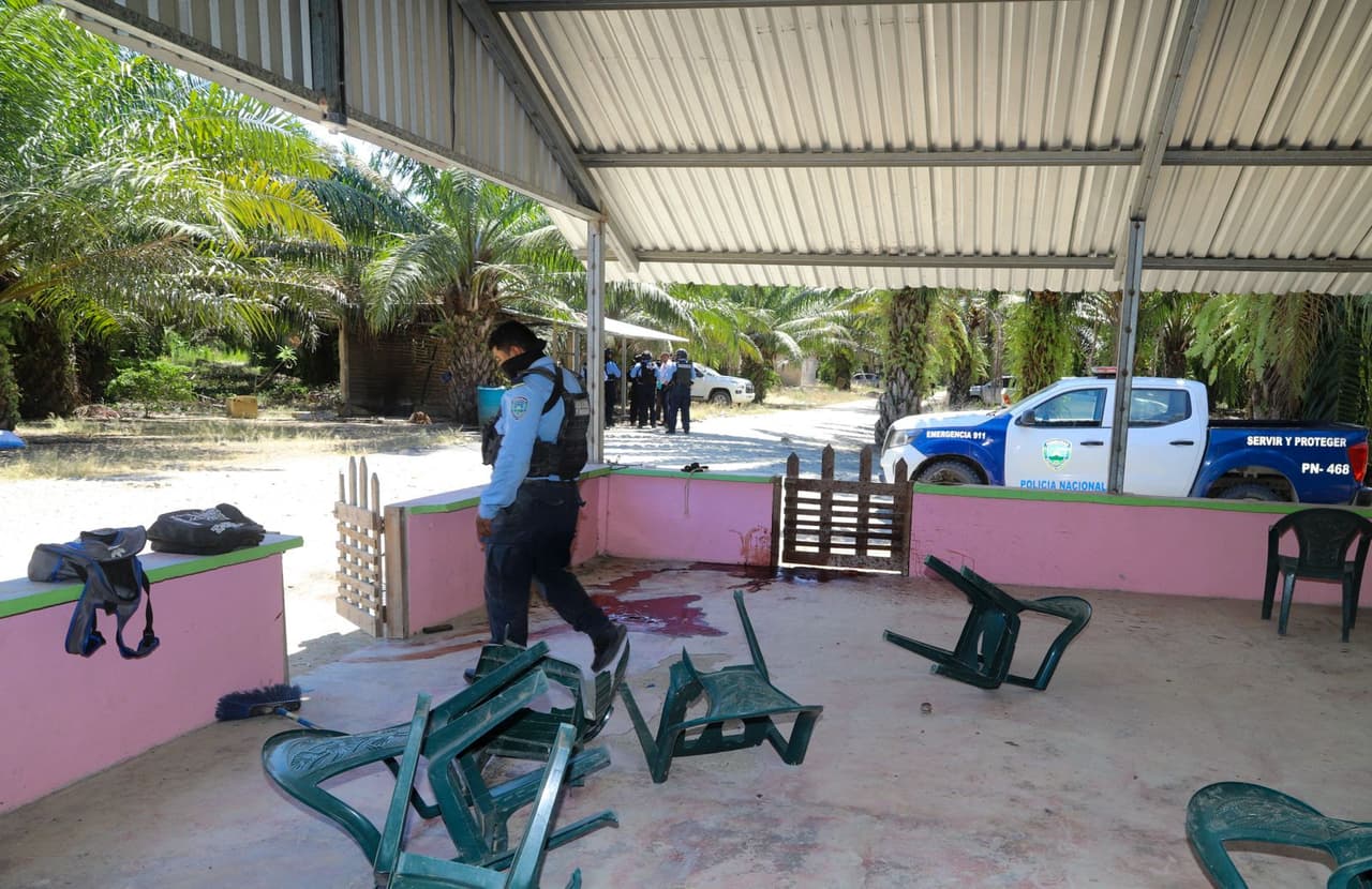 Al menos 24 muertos, entre ellos seis policías, en dos masacres simultáneas en Honduras