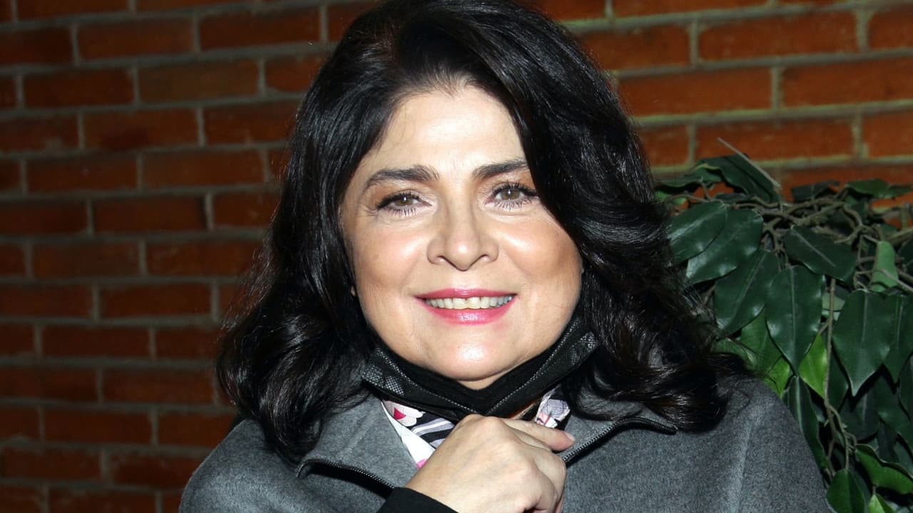 Victoria Ruffo al natural: se deja ver sin maquillaje y sin ocultar sus canas