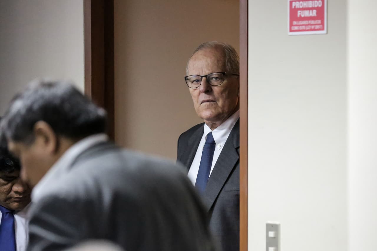 Ordenan 3 años de prisión preventiva al expresidente de Perú Pedro Pablo Kuczynski acusado de corrupción
